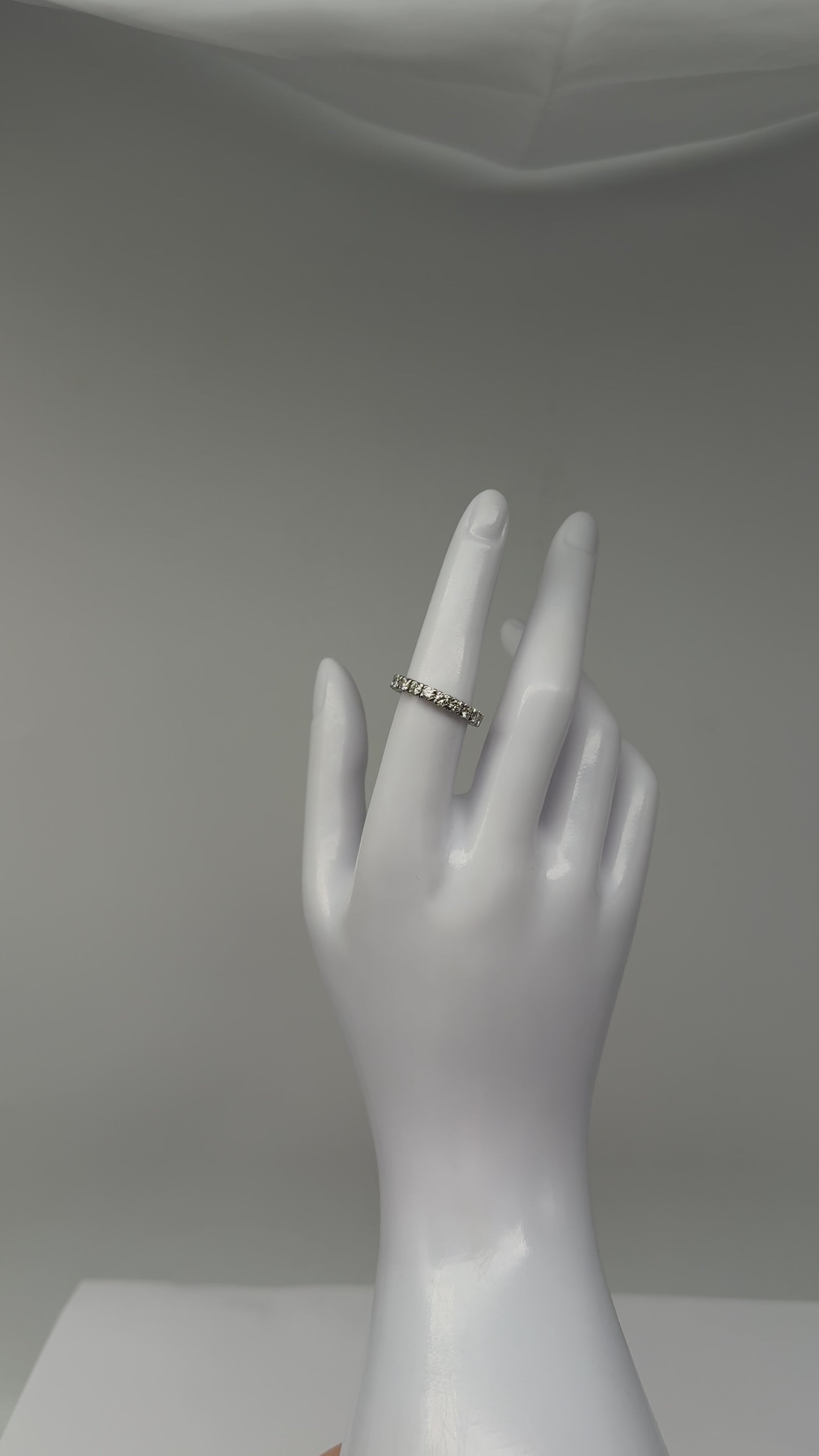 Ring 750er Weißgold mit Diamanten