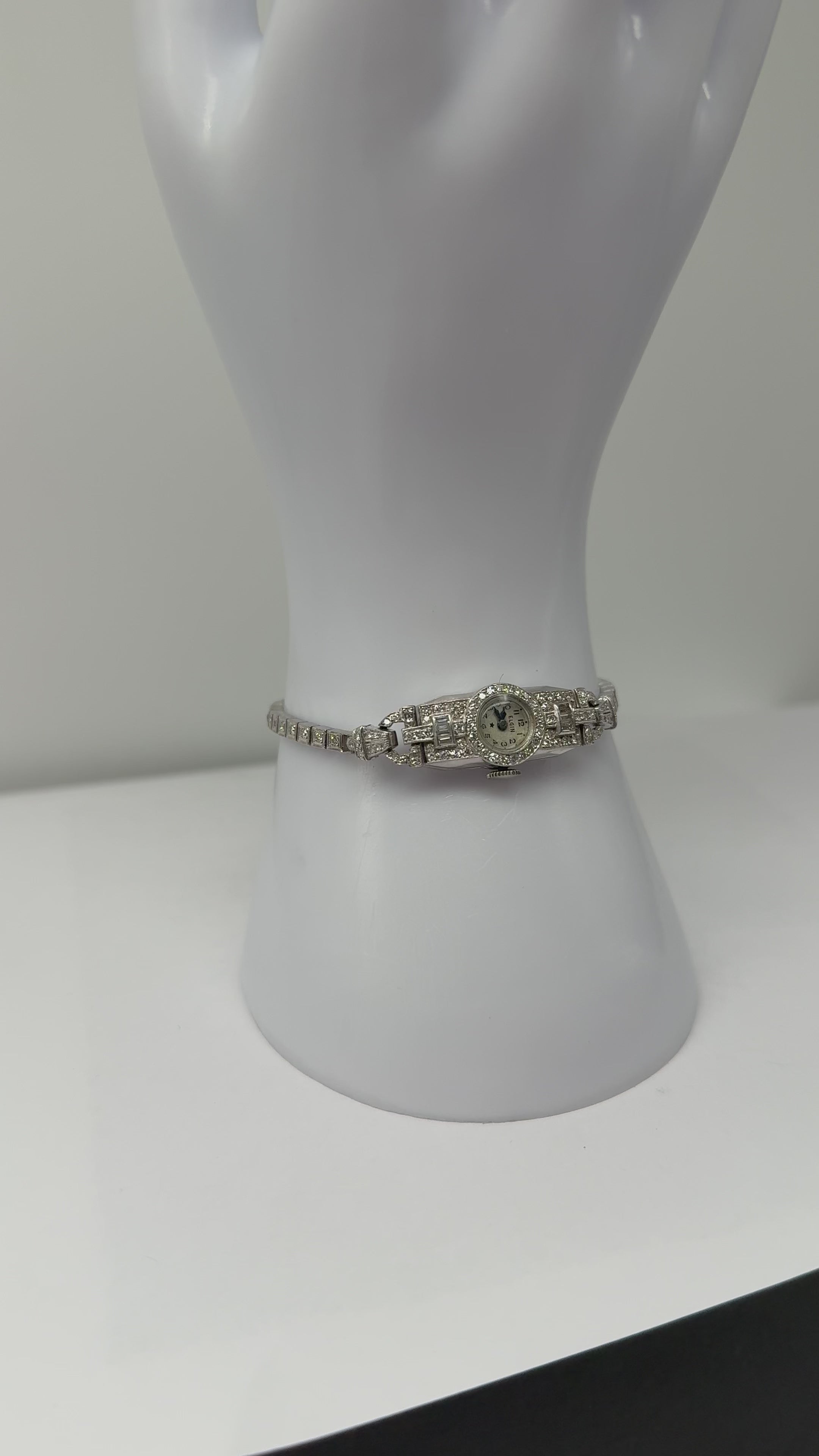 Armbanduhr, Platinum und Weißgold, mit Diamanten Art Deco