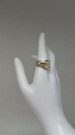 Laden und Abspielen von Videos im Galerie-Viewer, 750er Gelbgold Bandring mit großem Diamanten
