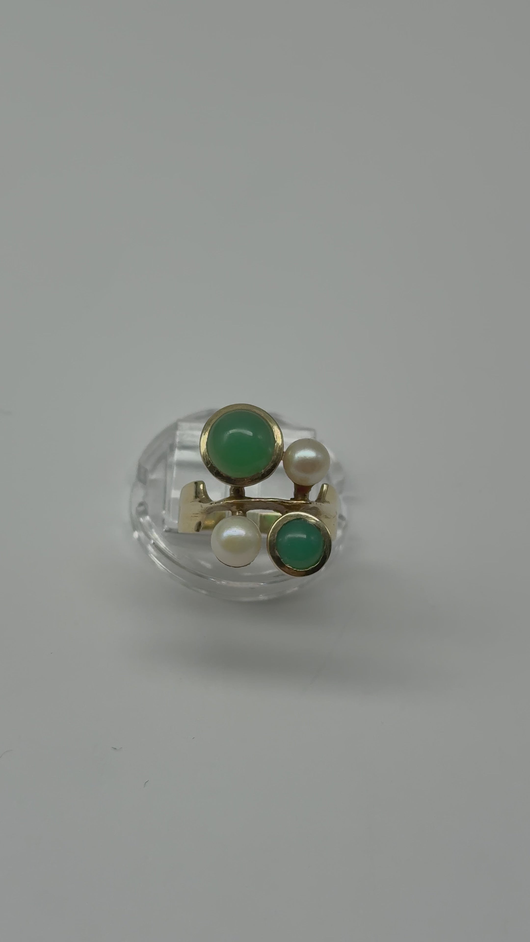 585er Gelbgold Ring mit Perlen und Jade