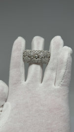 Laden und Abspielen von Videos im Galerie-Viewer, Art Deco Brooch in 14K White Gold with Diamonds
