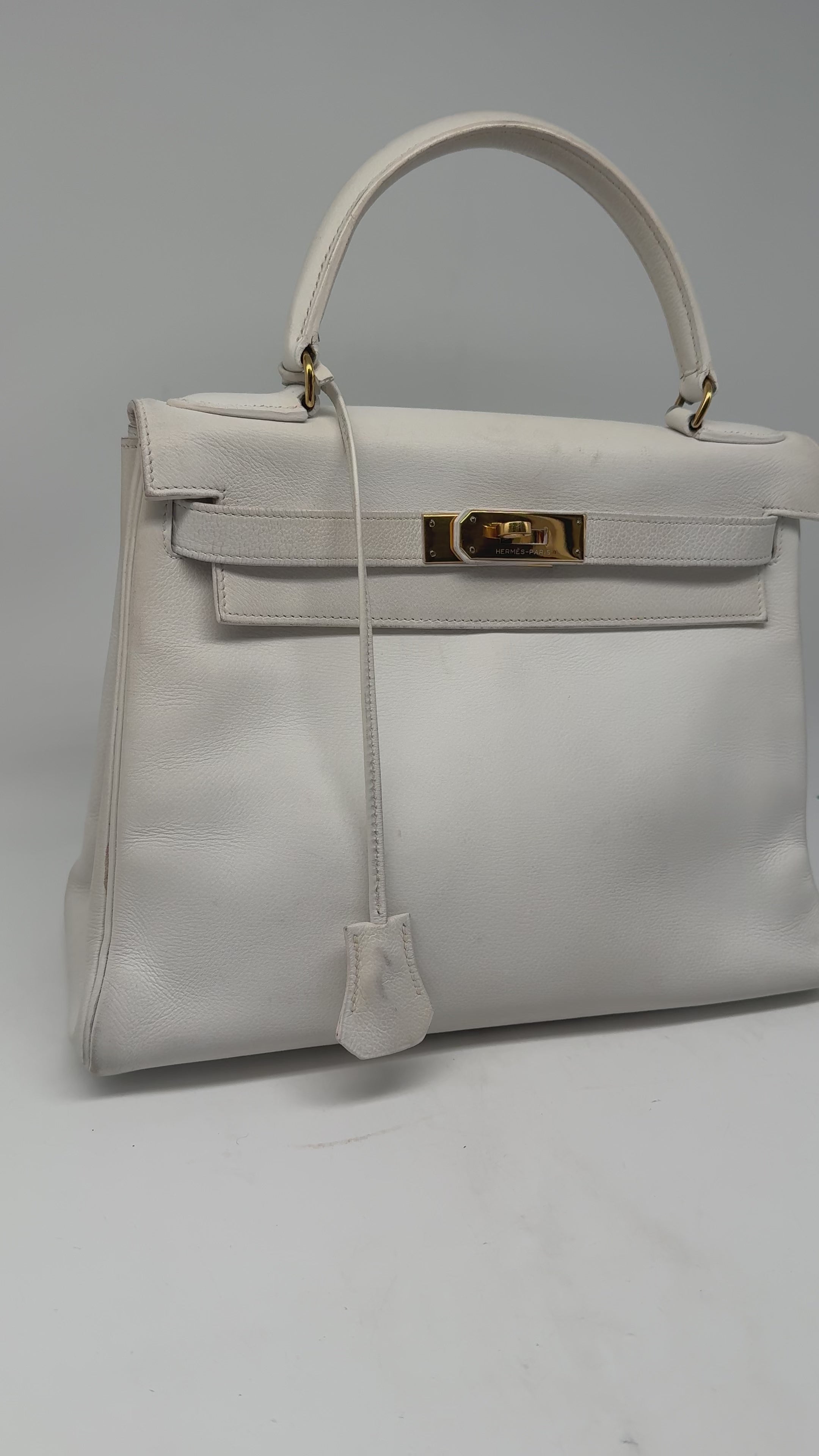 Hermes Kelly 28 Handtasche - weiß, gold Hardware