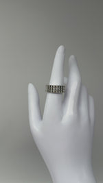 Laden und Abspielen von Videos im Galerie-Viewer, 750er Weißgold Ring mit Diamanten
