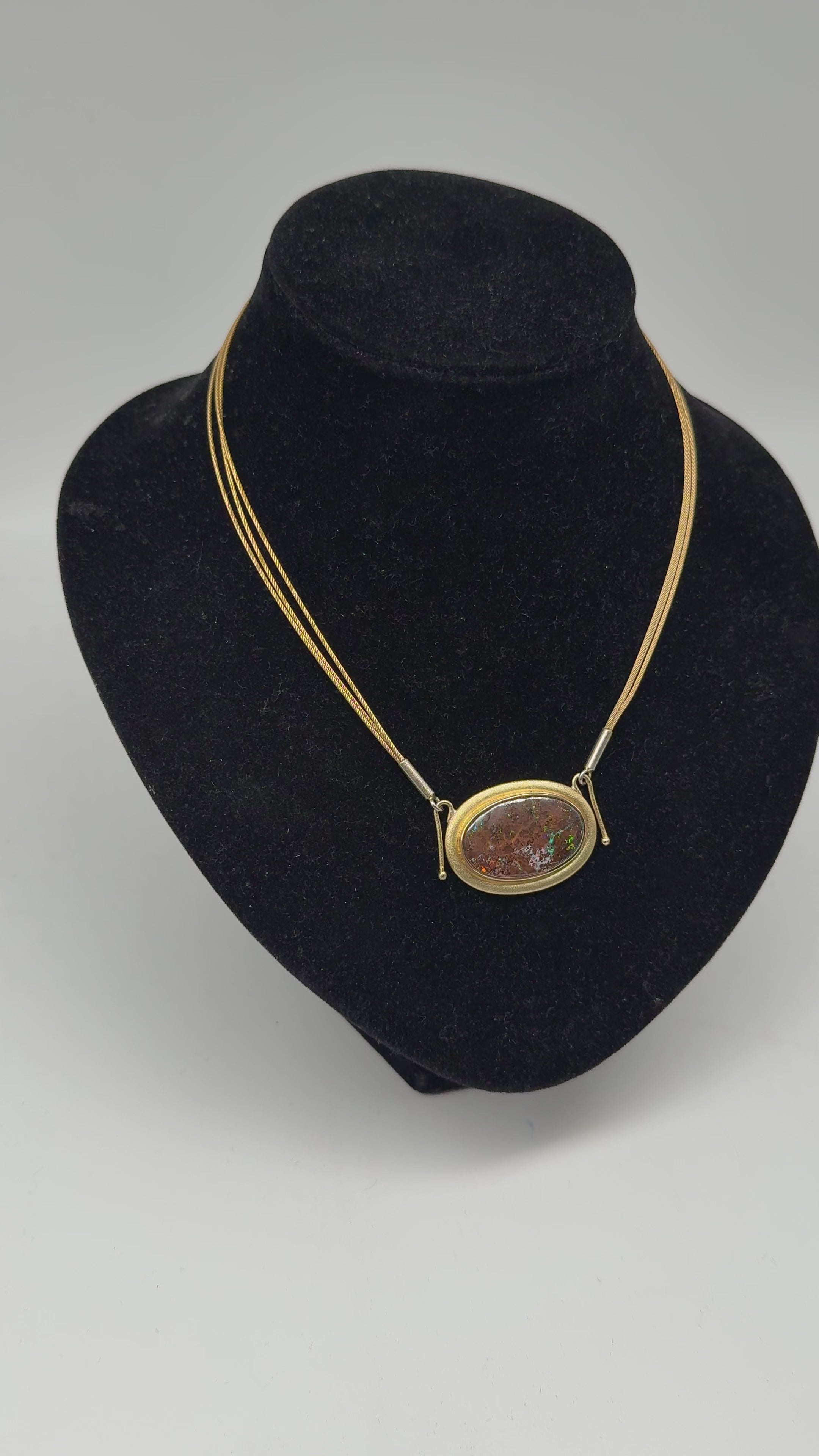 750er Gelbgold Collier mit Matrixopal