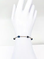 Laden Sie das Bild in den Galerie-Viewer, Platin Armband 950er mit mini Perlen und Stein
