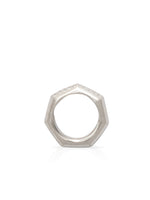 Laden Sie das Bild in den Galerie-Viewer, 18k Weißgold Memoire Ring mit Diamanten
