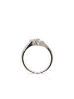 Laden Sie das Bild in den Galerie-Viewer, 18k Weißgold - Ring- mit 3 Diamanten 0,15 ct
