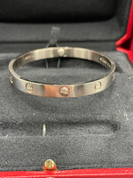 Laden Sie das Bild in den Galerie-Viewer, Cartier Love Bracelet Weißgold 18K Armreif
