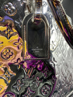 Laden Sie das Bild in den Galerie-Viewer, LOUIS VUITTON Limited Edition Silver Monogram Miroir
