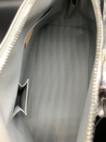 Laden Sie das Bild in den Galerie-Viewer, LOUIS VUITTON Limited Edition Silver Monogram Miroir
