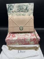Laden Sie das Bild in den Galerie-Viewer, Christian Dior - Diorama Damen Klappentasche / Kalbsleder
